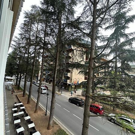Ferienwohnung Apartamento De Lucerito Jaca Exterior foto
